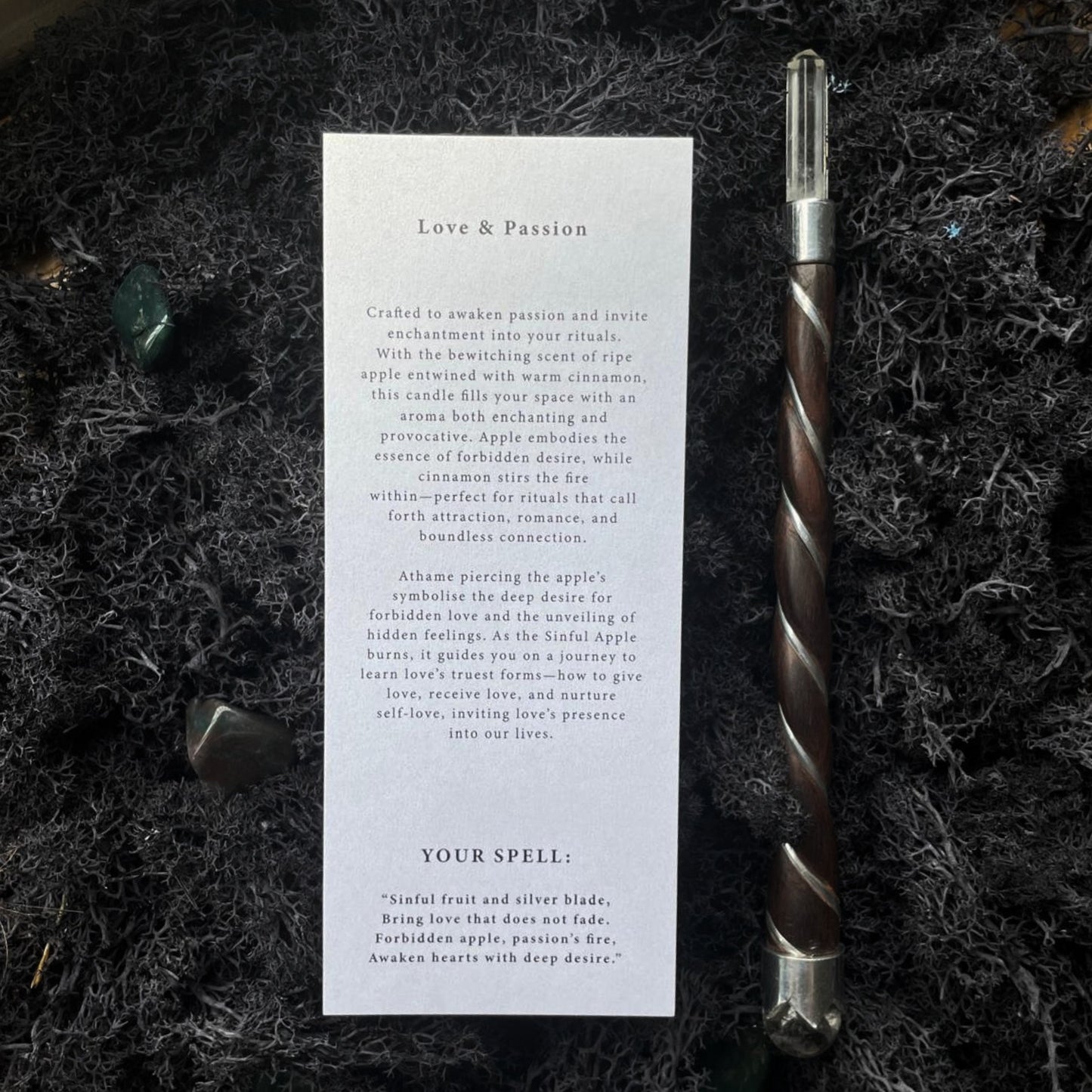 Vela Purificadora “Maçã Pecaminosa” – Coleção Bruxa Ancestral | Sedução, Amor e Paixão
