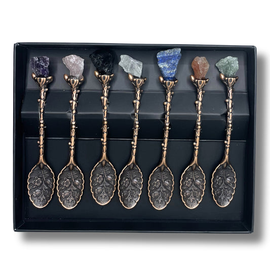 Conjunto de 7 Colheres de Feiticeira com Pedras Preciosas – Bronze