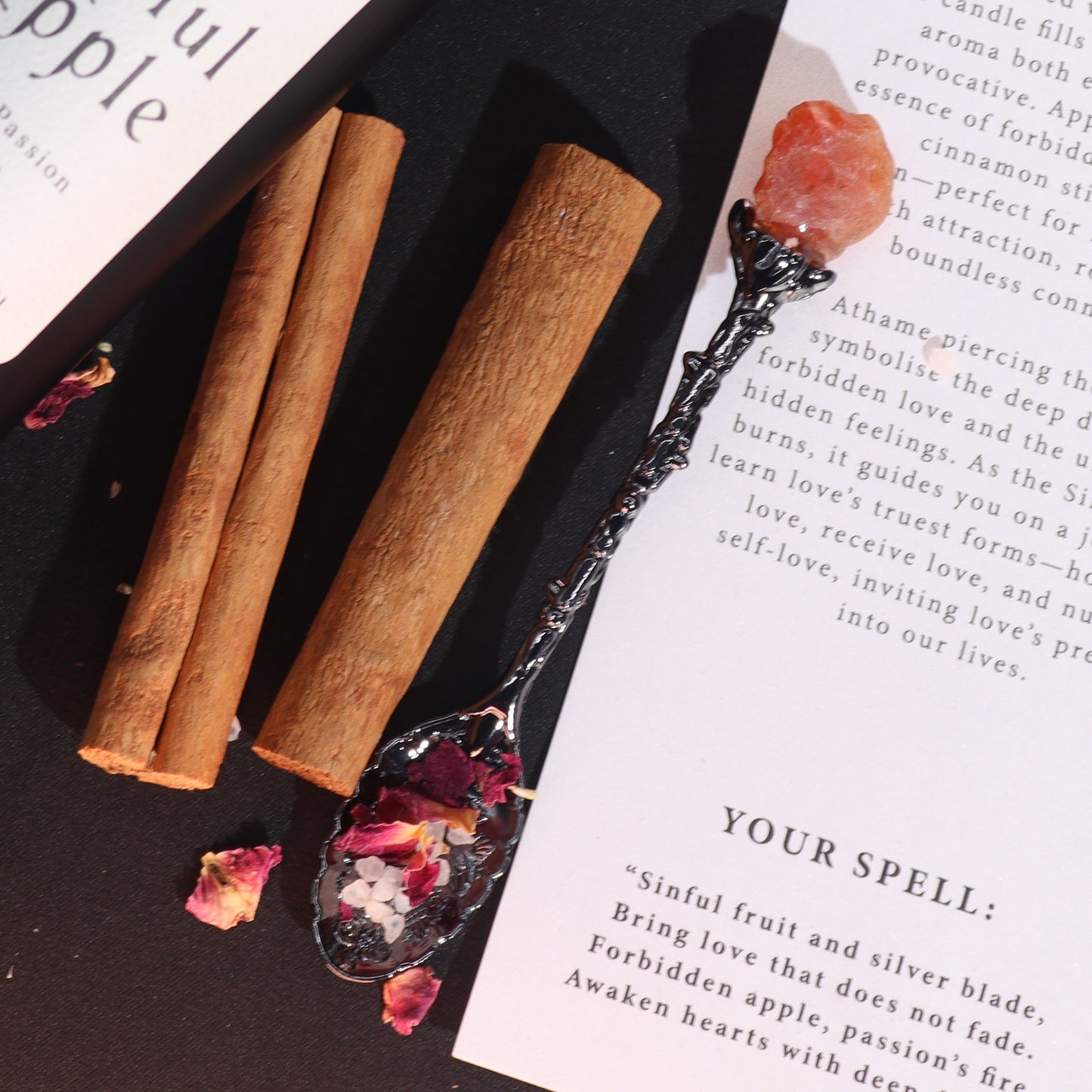 Conjunto de 7 Colheres de Feiticeira com Pedras Preciosas – Prata Escura