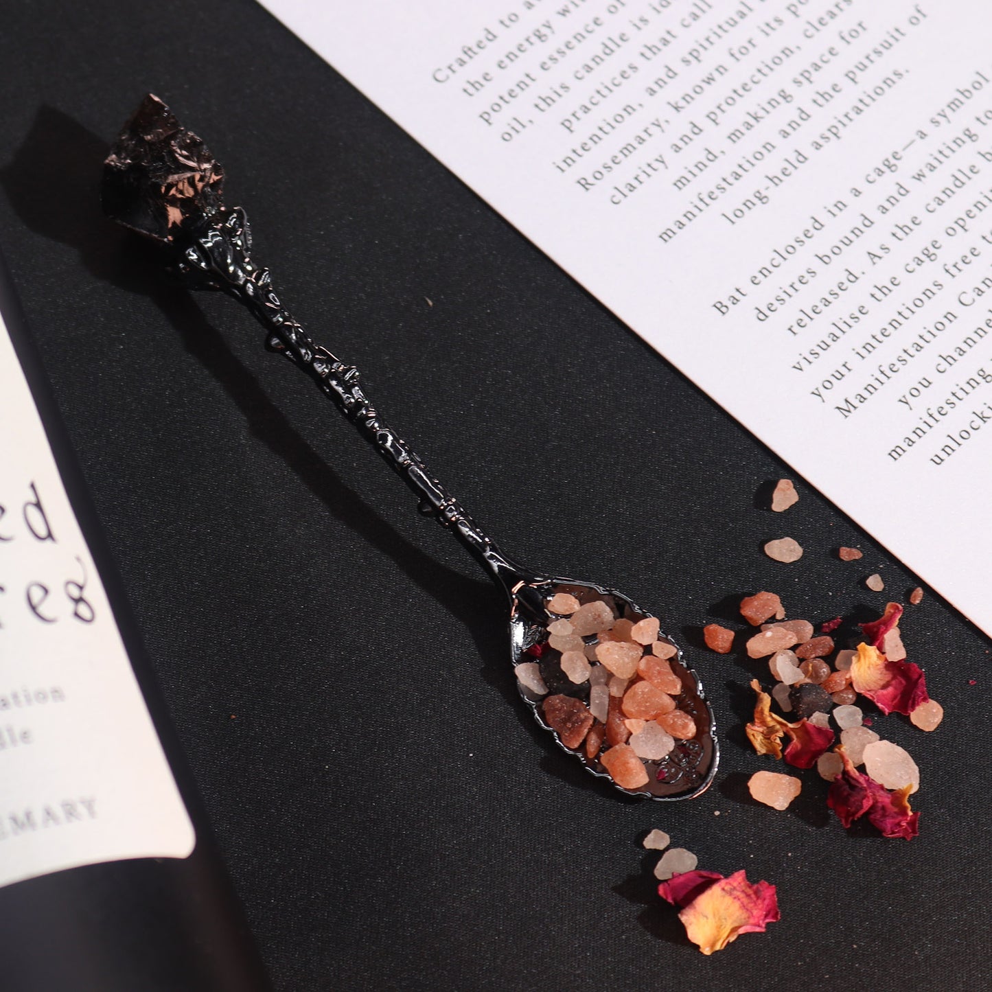 Conjunto de 7 Colheres de Feiticeira com Pedras Preciosas – Prata Escura